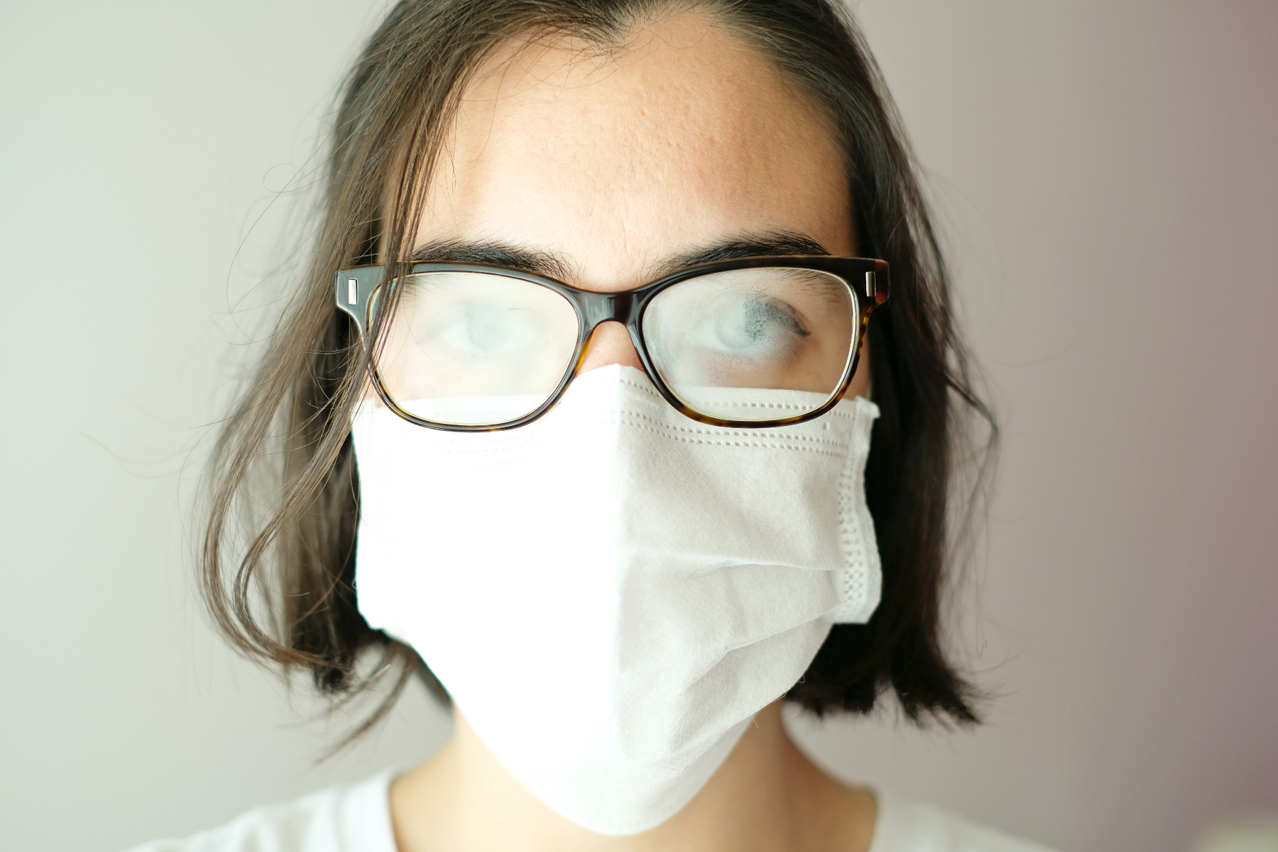 Éloignez-vous du brouillard : masques faciaux et lunettes de